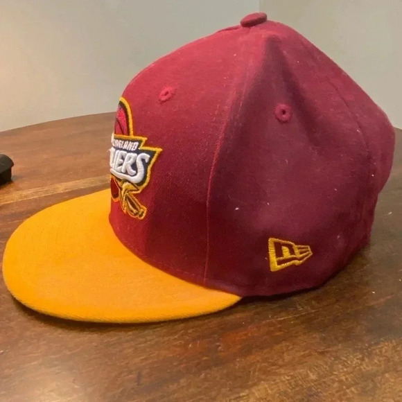 CLEVELAND CAVALIERS SNAP BACK. - Picture 2 of 6